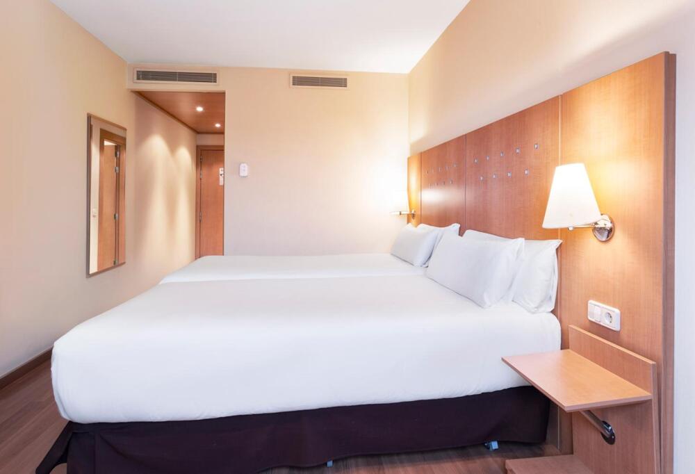 Foto de una habitación de B&amp;amp;B HOTEL Madrid Arganda