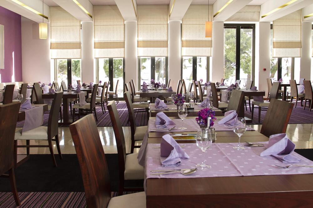 Dining – Hotel Adriatic