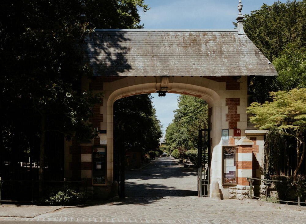Photo – Château Jeanne &amp;amp; The Forest - Château de Montvillargenne