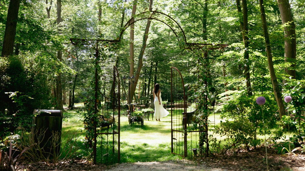 Photo – Château Jeanne &amp;amp; The Forest - Château de Montvillargenne