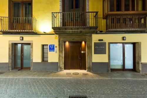 Foto del exterior de Aparthotel tuGuest Elvira Suites