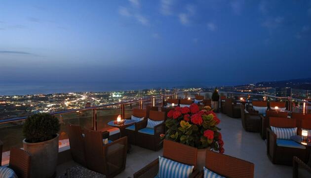 Foto de The Noverian Scenic Malia, 5* Hilltop Villa Resort