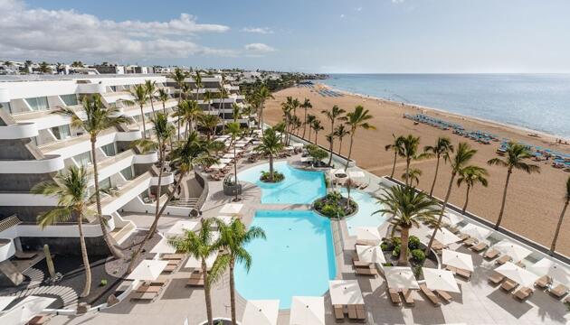 Foto de Plus Fariones Suite Hotel