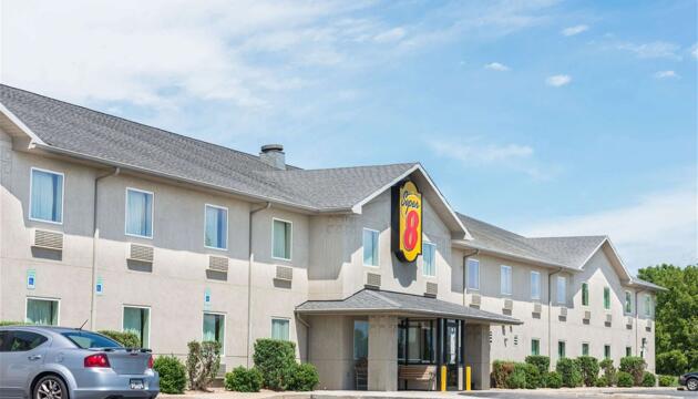 Photo – Hotel Super 8 by Wyndham Hagerstown/Halfway Area