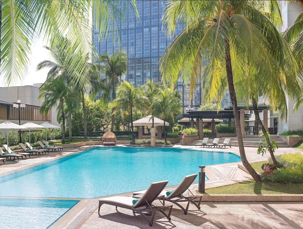 New World Makati Hotel Manila Reserving