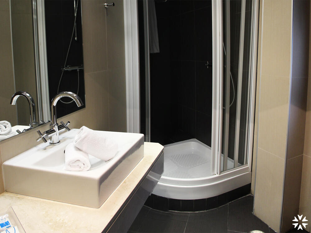 Foto del baño de Hotel Domus Plaza Zocodover