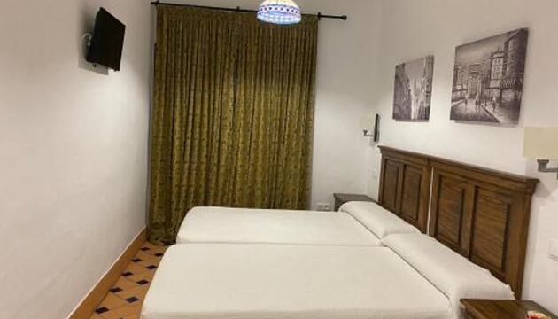 Foto de Apartamentos Turísticos - Hostal Los Alisos