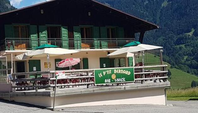 Foto de Hôtel Les Bernards