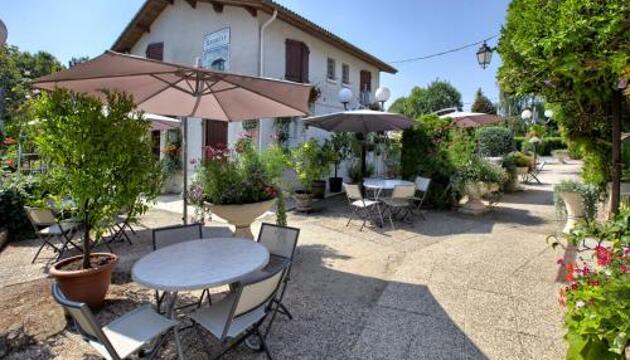 Foto de Hotel Logis L&apos;Arberet