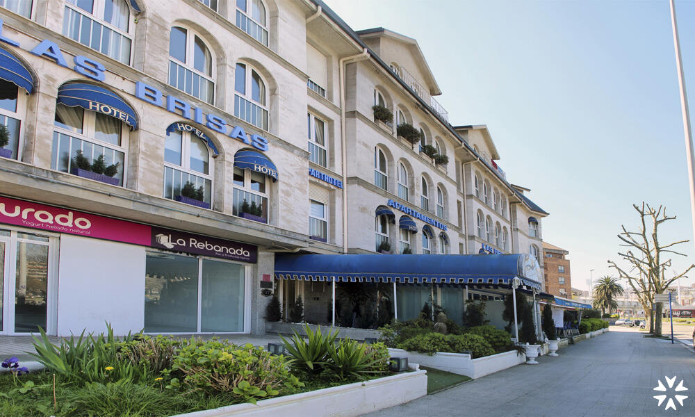 Foto del exterior de Apartamentos Las Brisas
