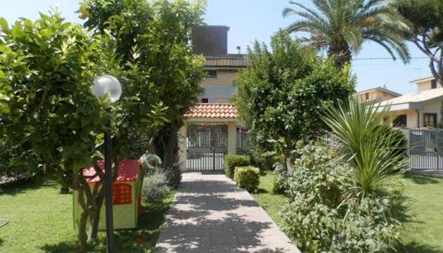 Foto de Bed-and-Breakfast Luana Inn Holiday