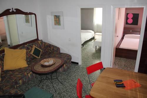 Foto de una habitación de V.T.V. Edus Apartments