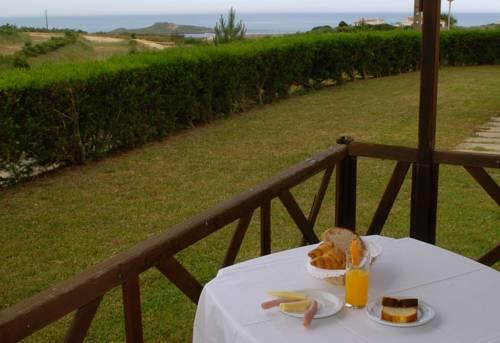 Foto de una habitación de Camping Parque de Campismo da Ilha do Pessegueiro