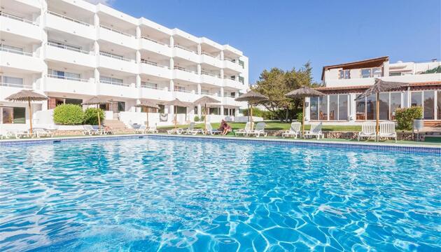 Foto de Aparthotel Camelina Suites - Formerly Torrent Bay