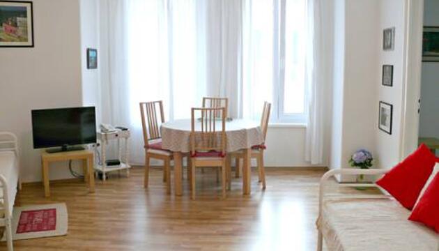 Photo – Apartment Art