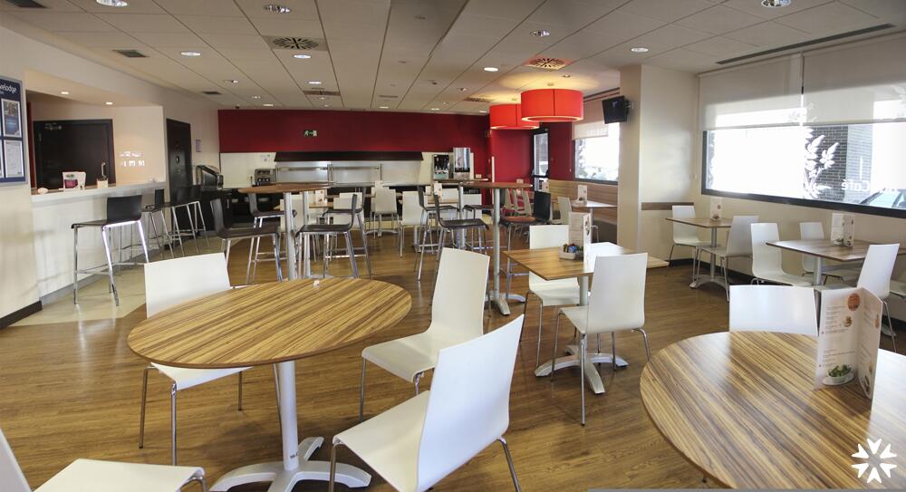 Foto de restauración de Hotel Travelodge Madrid Metropolitano