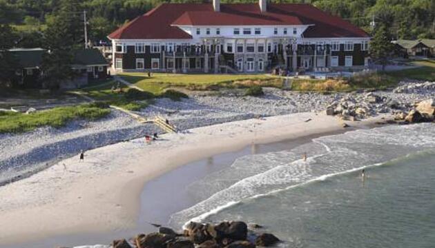 Photo – Resort White Point Beach Resort