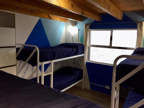 Foto de una habitación de Berkana hostel Bariloche