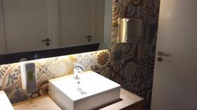 Foto del baño de "Hotel Brisamar Suites"
