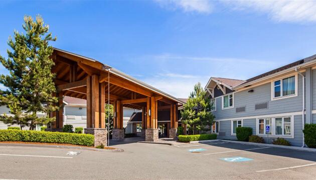 Photo – Hotel Best Western Plus Country Meadows Inn