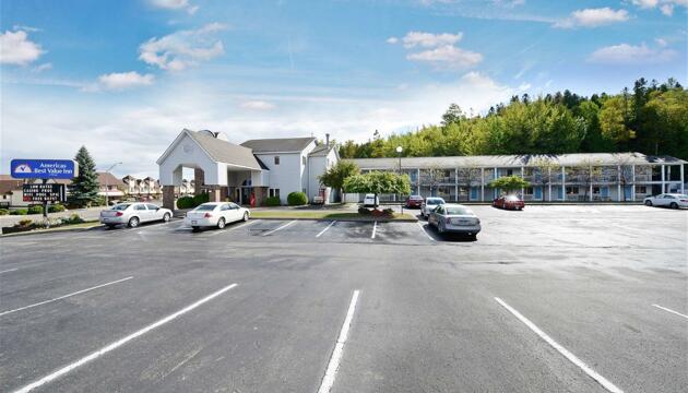 Photo – Hotel Americas Best Value Inn St. Ignace