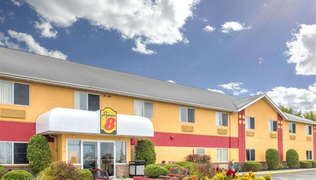 Photo – Hotel Super 8 by Wyndham Medina