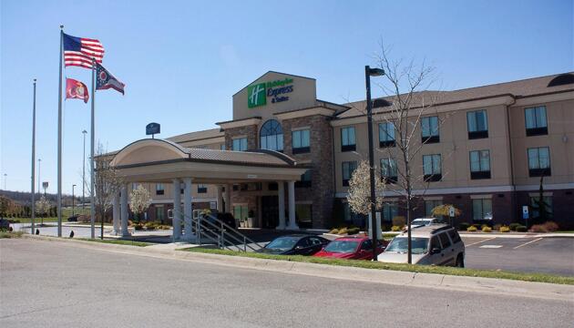 Photo – Holiday Inn Express &amp; Suites Youngstown West I 80, an IHG Hotel