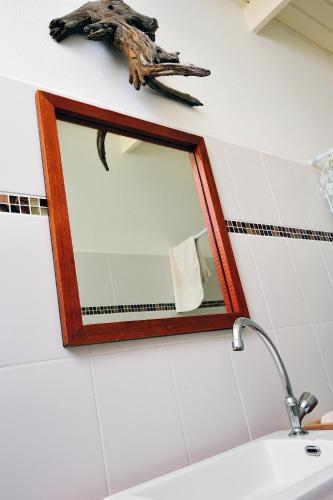 Bathroom – The Dive Hut
