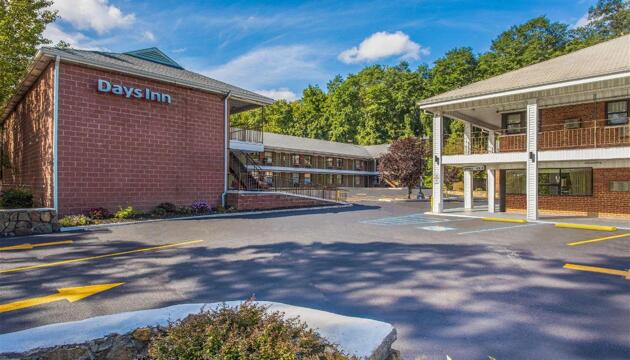Photo – Motel Days Inn by Wyndham Elmsford