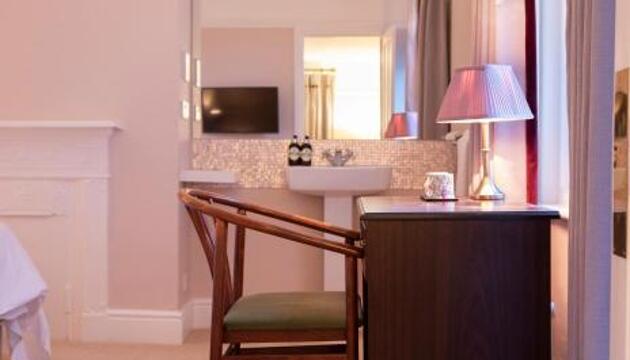 Photo – Cleeve Hill Hotel