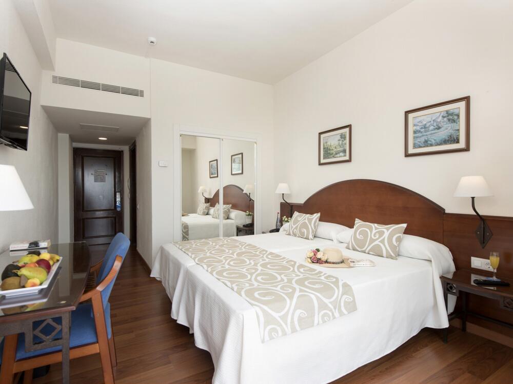 Foto de una habitación de Hotel AluaSun Doblemar