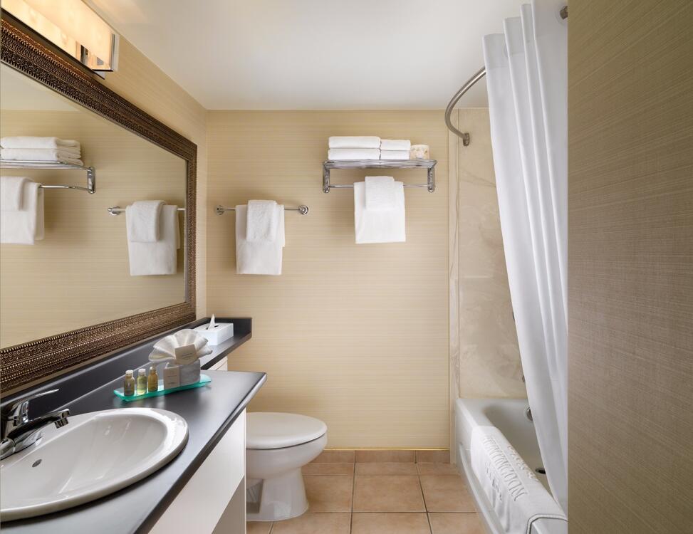 Room – Huntingdon Manor Hotel