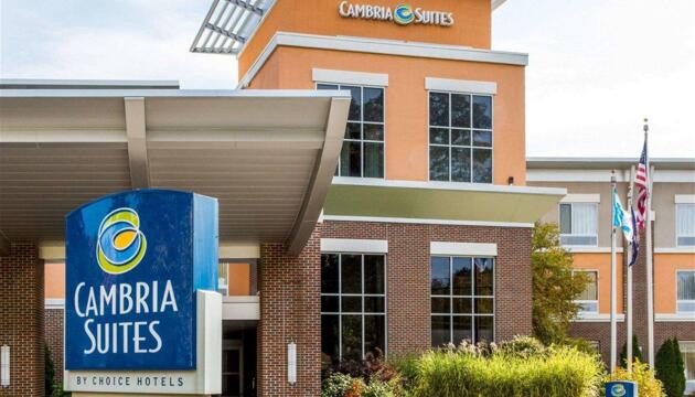 Photo – Cambria Hotel Traverse City