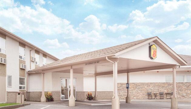 Photo – Hotel Super 8 by Wyndham Kenora
