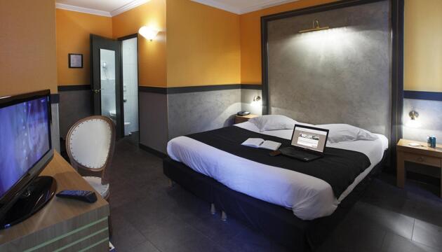 Foto de Adonis Marseille Vieux Port – Hôtel du Palais