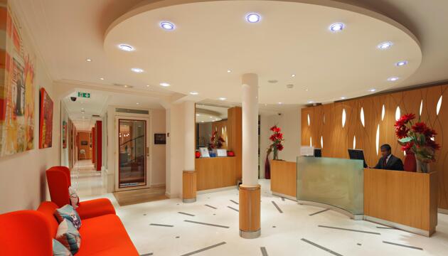 Foto de Westside Arc de Triomphe Hotel