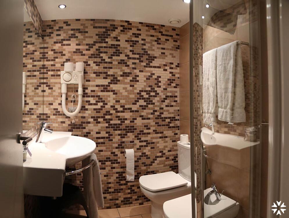 Foto del baño de Hotel Marina
