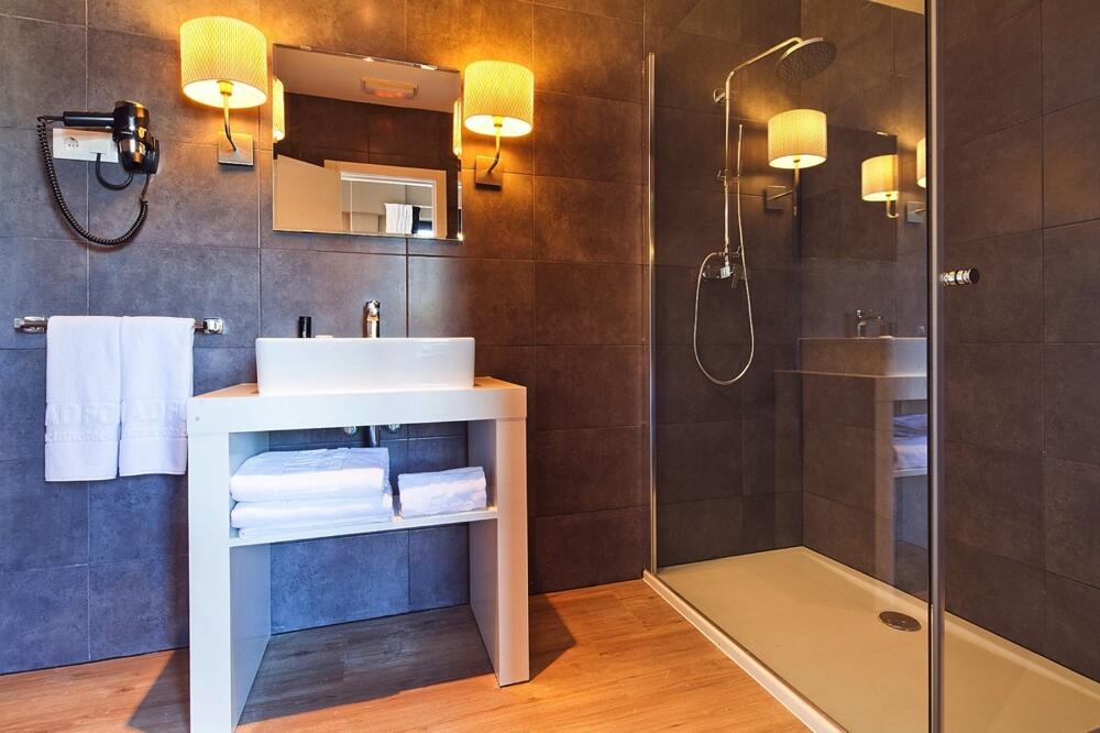 Foto del baño de Hotel Acta Madfor