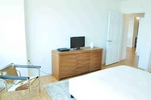 Room – Apartments Sky City at East Hampton