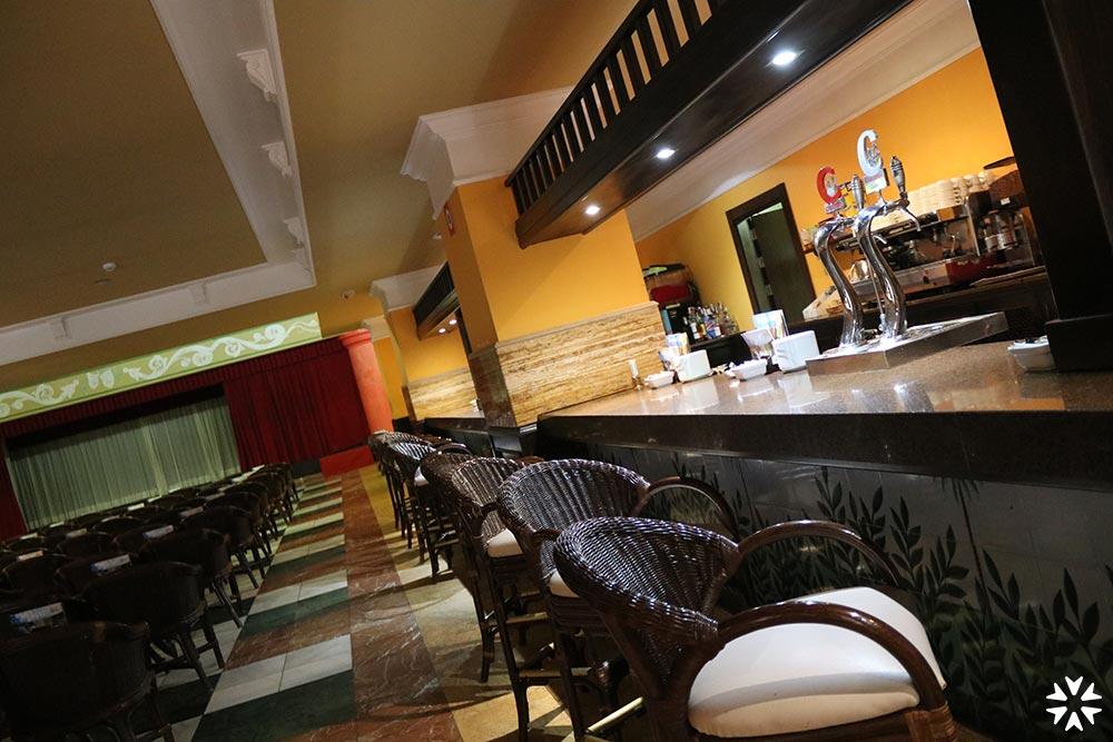 Dining – Hotel Playazimbali