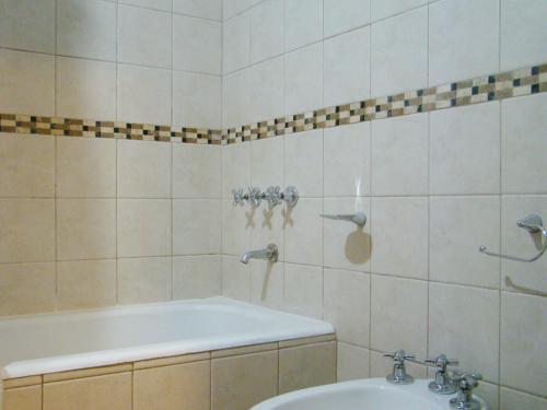 Foto general de Apartamentos 2 Dormitorios Sobre Av Hipolito Irigoyen