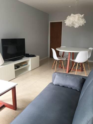 Foto general de Apartamentos 2 Dormitorios Sobre Av Hipolito Irigoyen