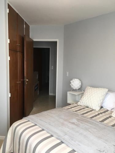 Foto general de Apartamentos 2 Dormitorios Sobre Av Hipolito Irigoyen