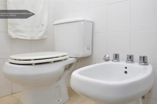 Foto del baño de Bvld. San Juan by Simply Feel at Home