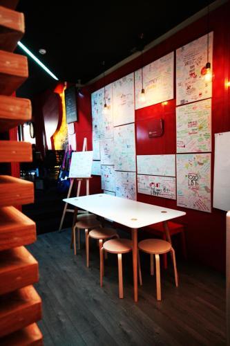 Foto de los servicios de PILOT Design Hostel &amp;amp; Bar