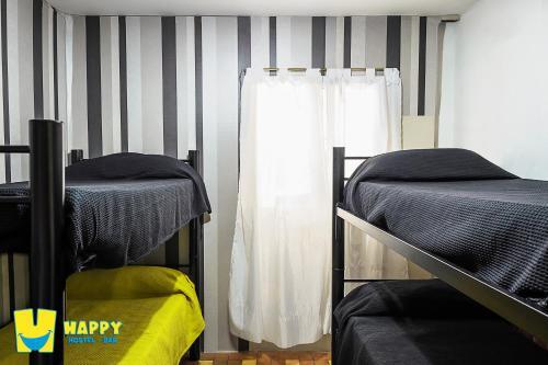 Foto de una habitación de Happy Happy Hostel