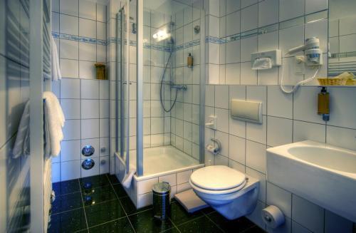 Bathroom – Kurpark Hotel