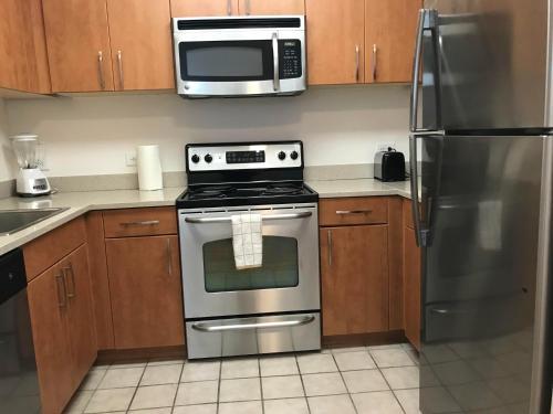 Photo – Columbus Suites