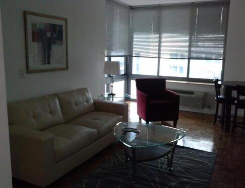 Room – Columbus Suites