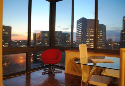 Surrounding area – Columbus Suites